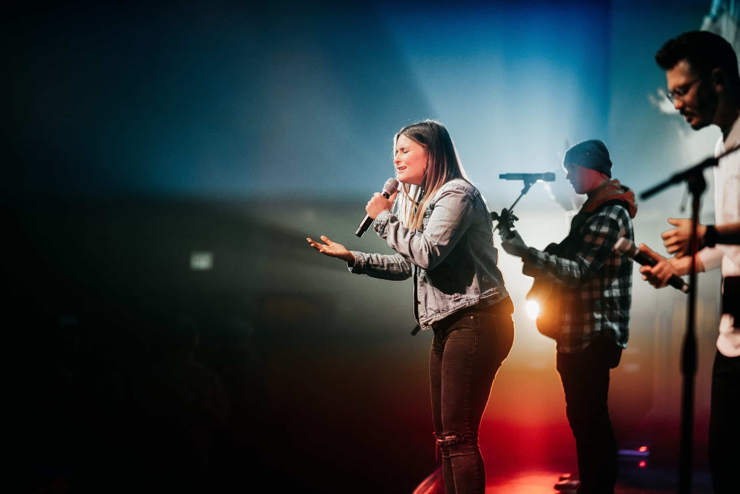 faithmade websites for churches worship image guy worship on faithmade church website starter site