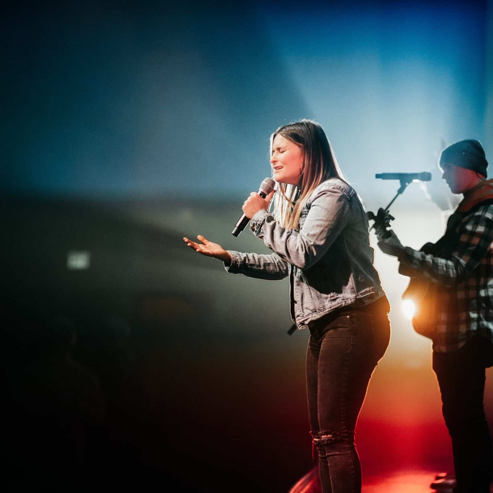 faithmade websites for churches worship image guy worship on faithmade church website starter site